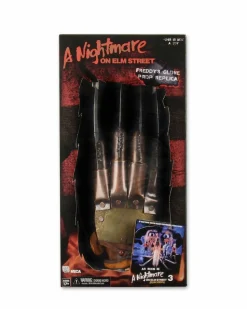 A Nightmare On Elm Street 3: Dream Warriors - Freddy Krueger's Glove 1:1 Scale Life-Size Prop Replica