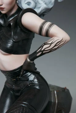 Adi Granov - Sova 18” Statue