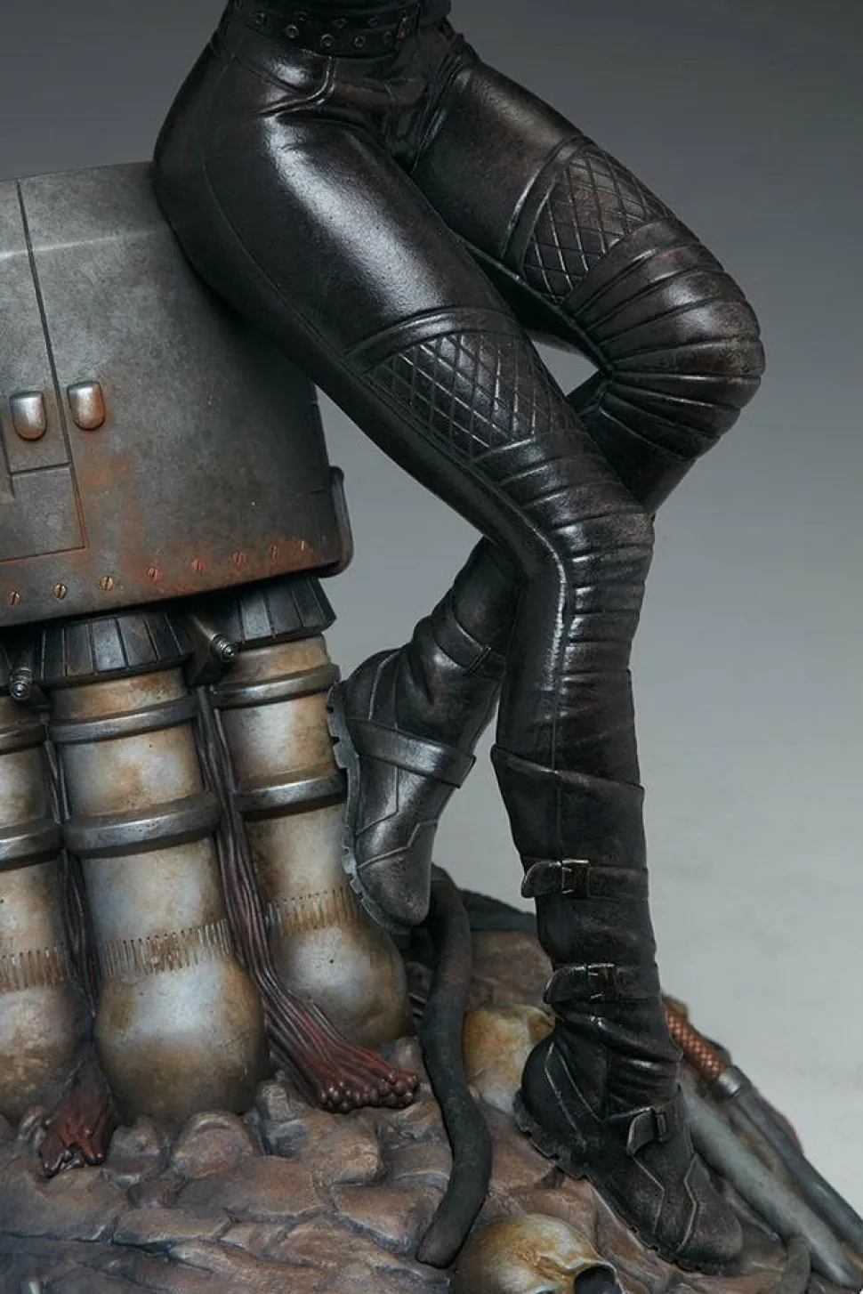 Adi Granov - Sova 18” Statue