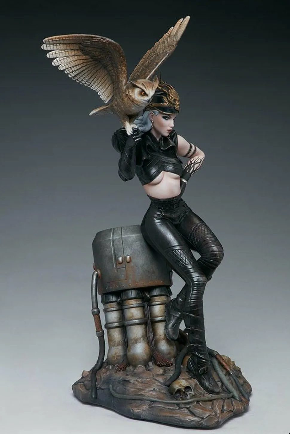 Adi Granov - Sova 18” Statue
