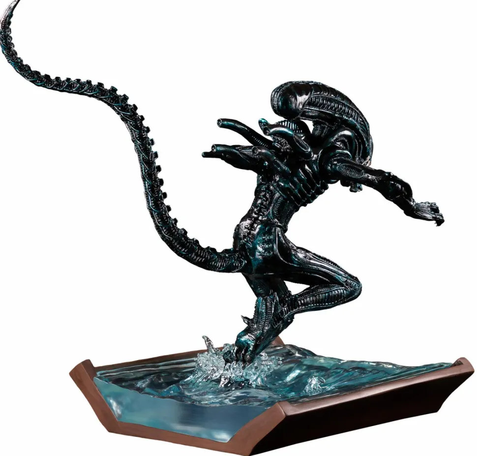 Aliens - Blue Alien Warrior Water Attack 1/6th Scale Diorama Statue