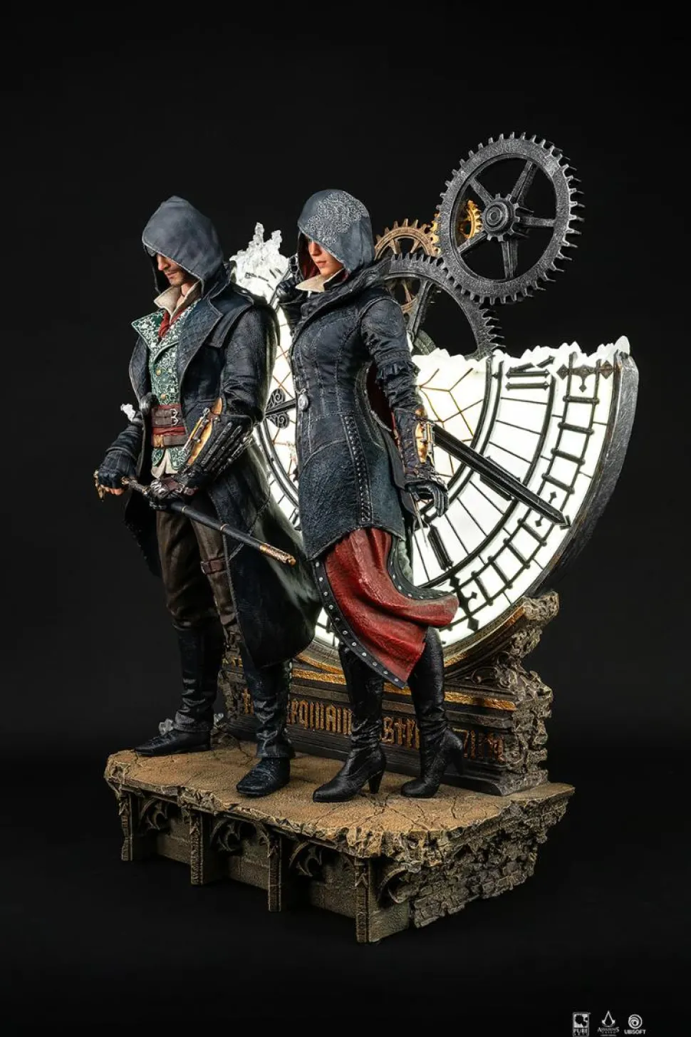 Assassin’s Creed - Animus Jacob & Evie Frye 24" Statue