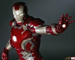 Avengers 2: Age of Ultron - Iron Man Mark 43 Cinemaquette Statue