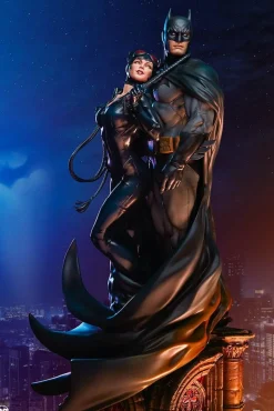 Batman - Batman & Catwoman 20” Diorama Statue