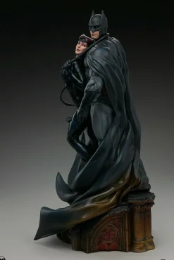 Batman - Batman & Catwoman 20” Diorama Statue
