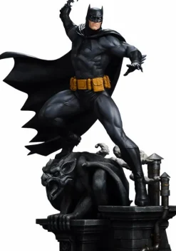 Batman - Batman (Black & Gray Edition) 1/4 Scale Maquette Statue