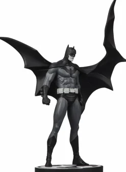 Batman - Batman by Jorge Jimenez Black & White 1/10th Scale Statue