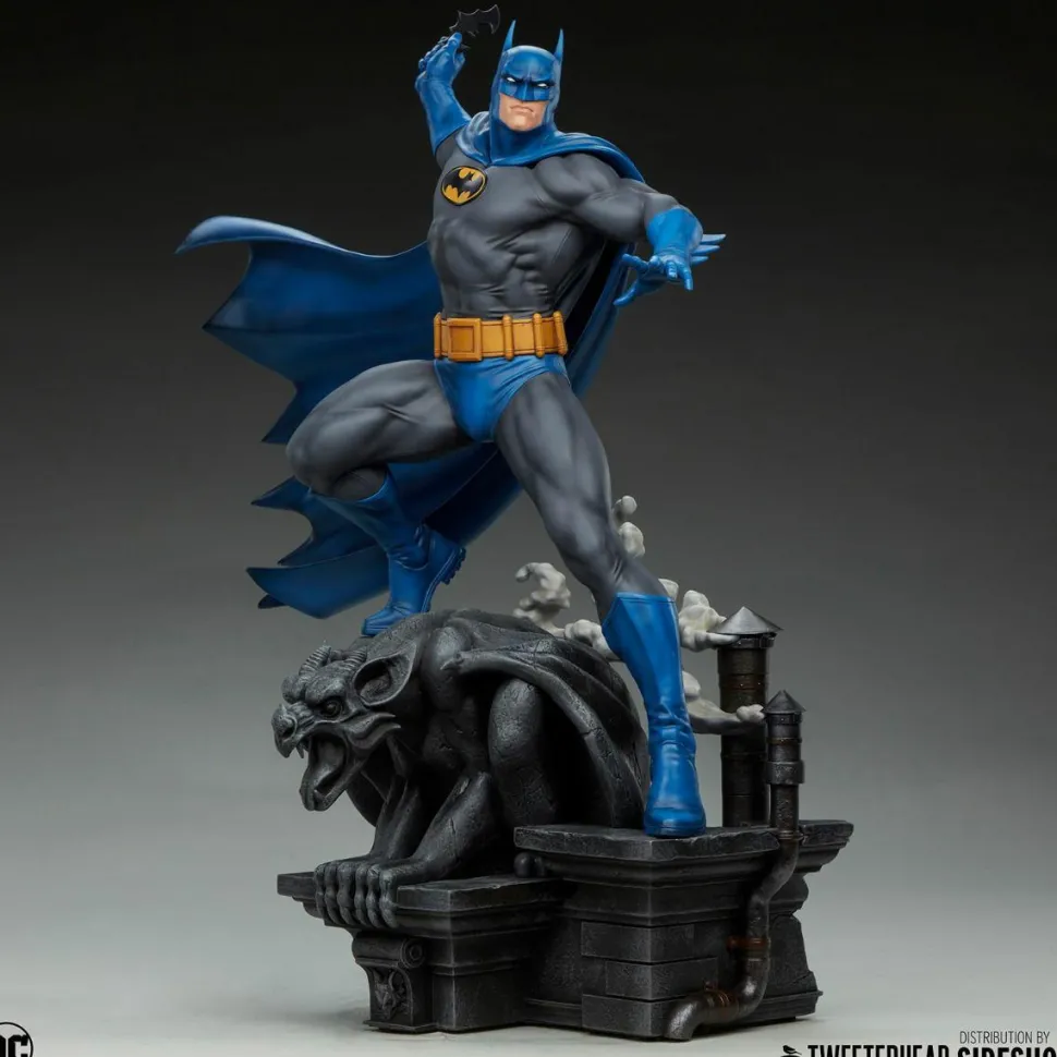 Batman - Batman (Retro Edition) 1/6th Scale Maquette Statue