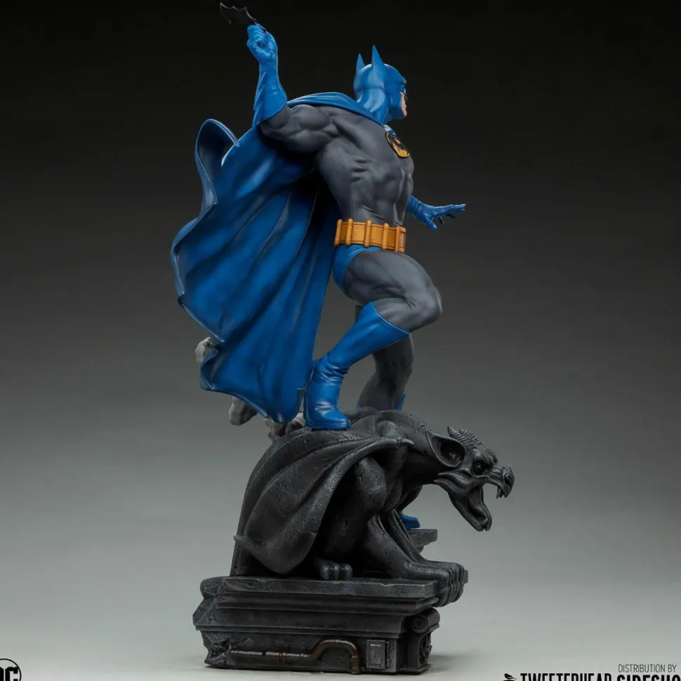 Batman - Batman (Retro Edition) 1/6th Scale Maquette Statue