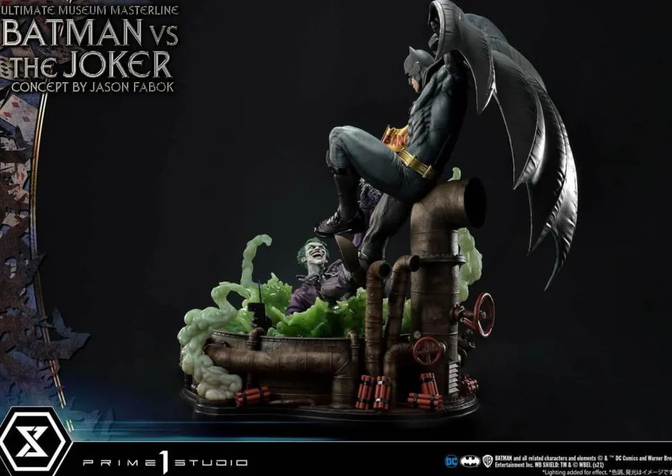 Batman - Batman vs The Joker 1/3 Scale Statue