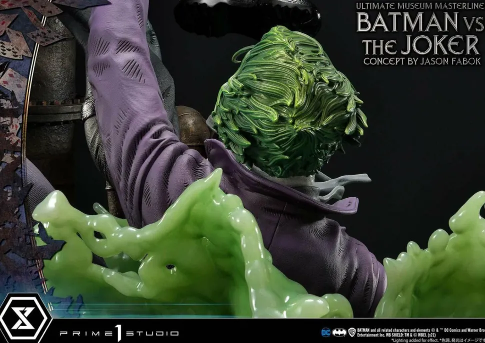 Batman - Batman vs The Joker 1/3 Scale Statue