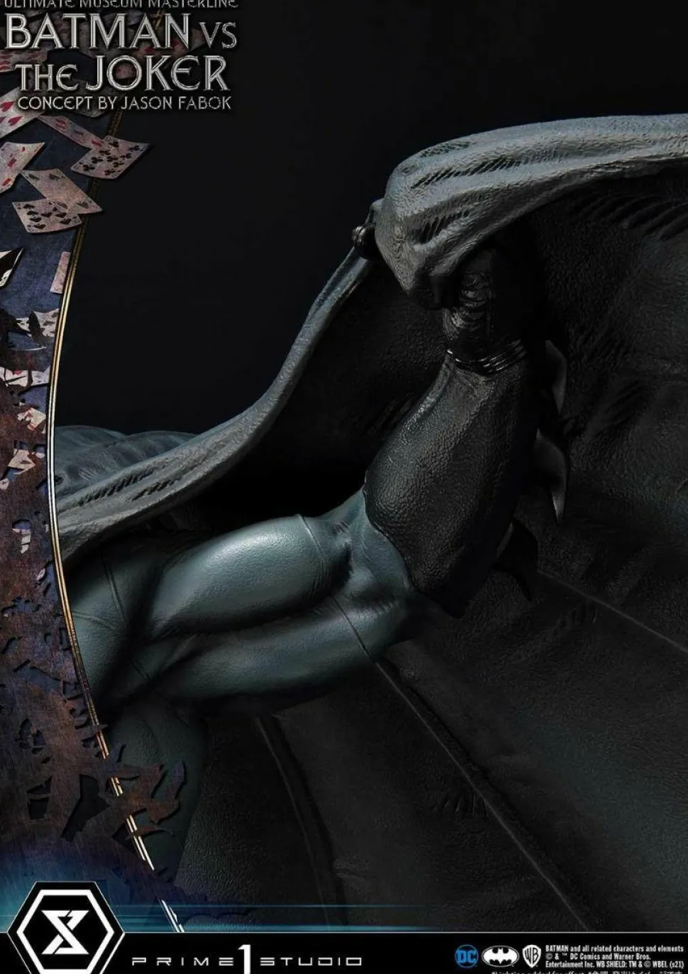 Batman - Batman vs The Joker 1/3 Scale Statue