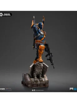 Batman - Deathstroke (Slade Wilson) 1/10th Scale Statue
