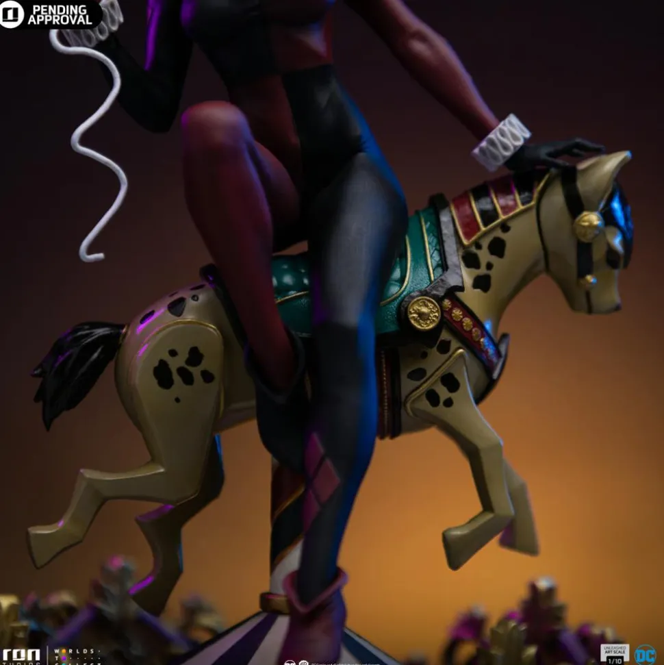Batman - Harley Quinn Unleashed 1/10th Scale Statue