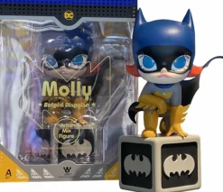 Batman - Molly Batgirl Disguise Artist Mix Hot Toys Figure by Kenny Wong