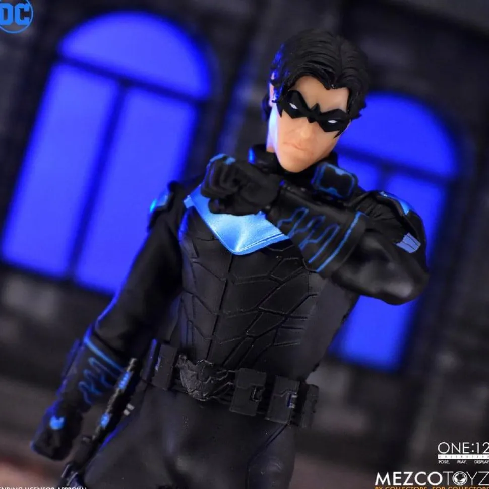 Batman - Nightwing One:12 Collective 1/12th Scale Action Figure
