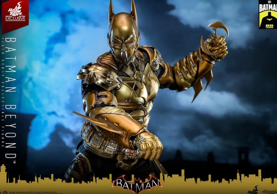 Batman: Arkham Knight - Batman Beyond (Black & Gold Version) 1/6th Scale Hot Toys Action Figure (Hot Toys Exclusive)