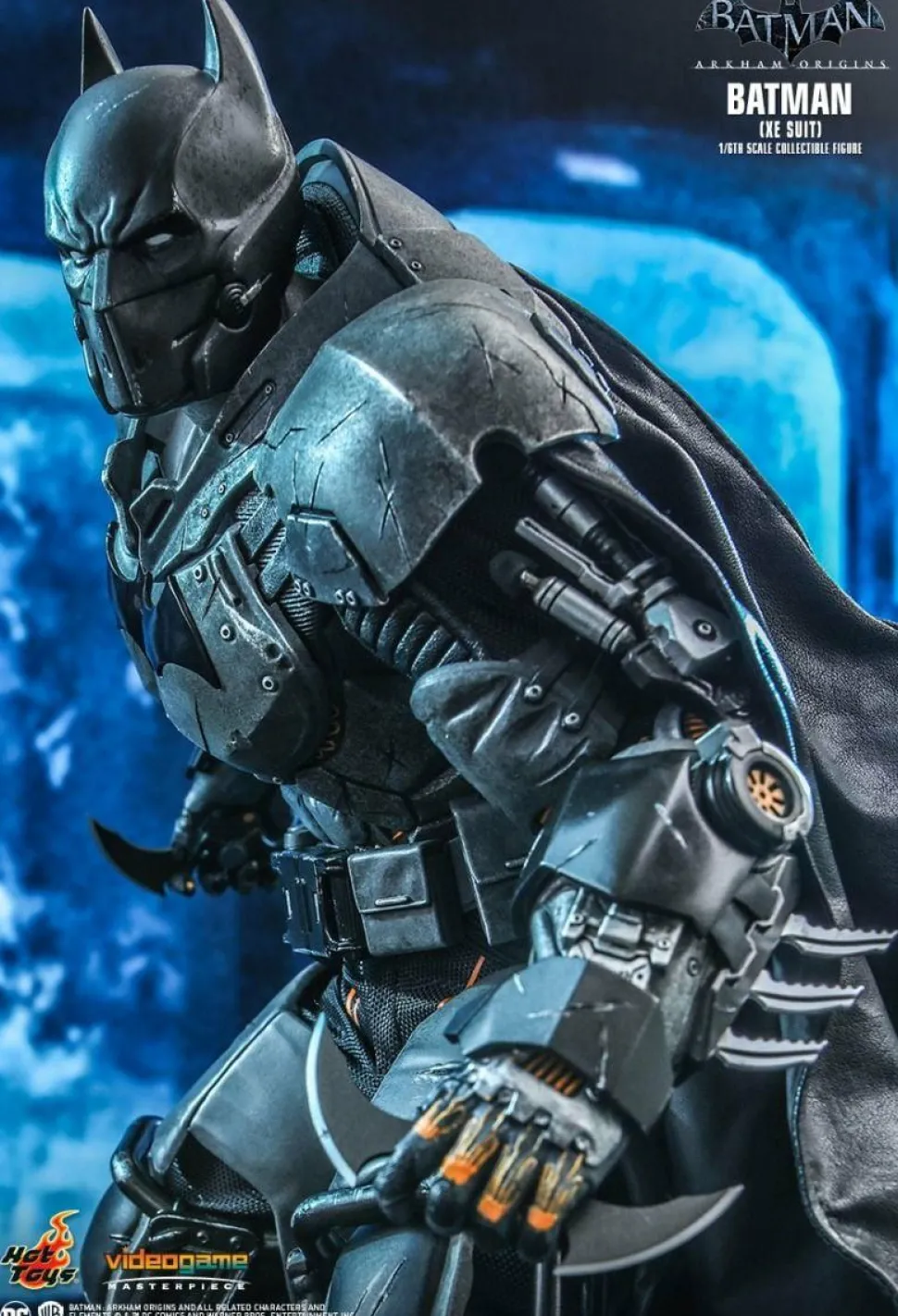 Batman: Arkham Origins - Batman XE Suit 1/6th Scale Hot Toys Action Figure