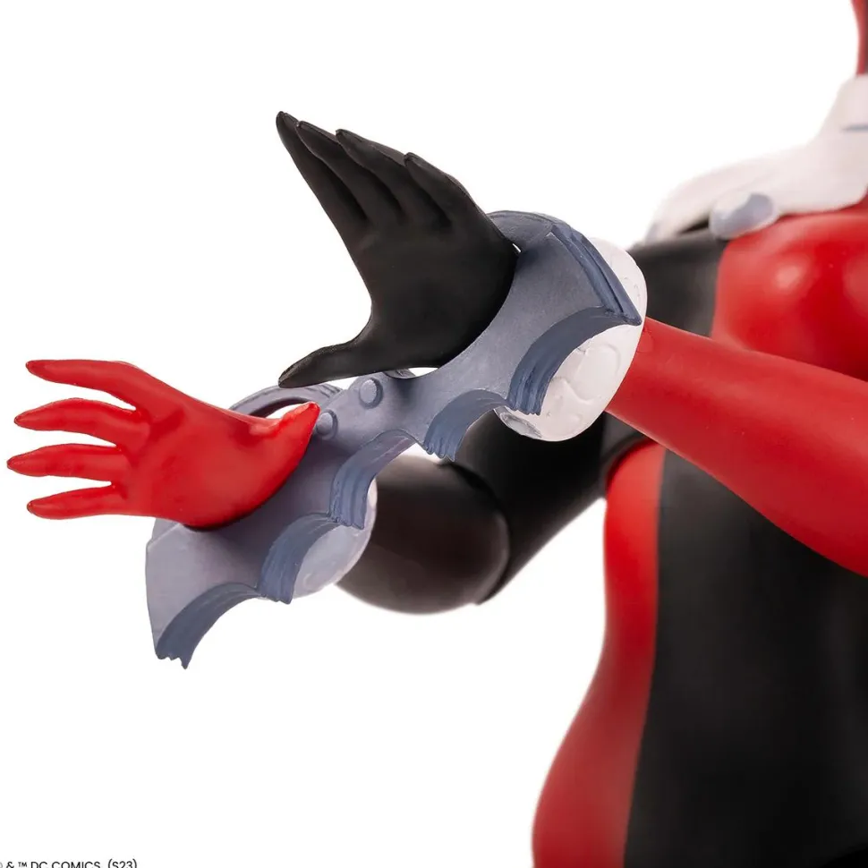 Batman: The Animated Series - Harley Quinn 1/6th Scale Action Figure