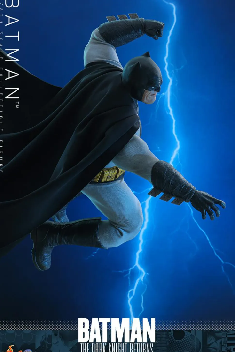 Batman: The Dark Knight Returns - Batman 1/6th Scale Hot Toys Action Figure
