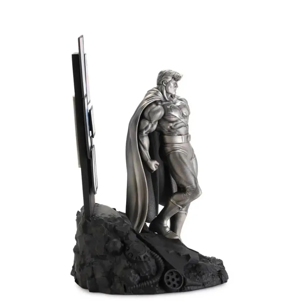 Batman: The Dark Knight Returns - Superman Limited Edition 11" Pewter Statue