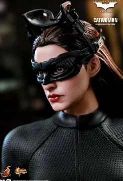 Batman: The Dark Knight Rises - Catwoman 1/6th Scale Hot Toys Action Figure