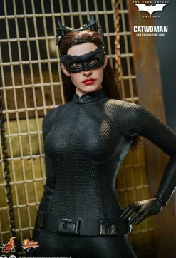 Batman: The Dark Knight Rises - Catwoman 1/6th Scale Hot Toys Action Figure