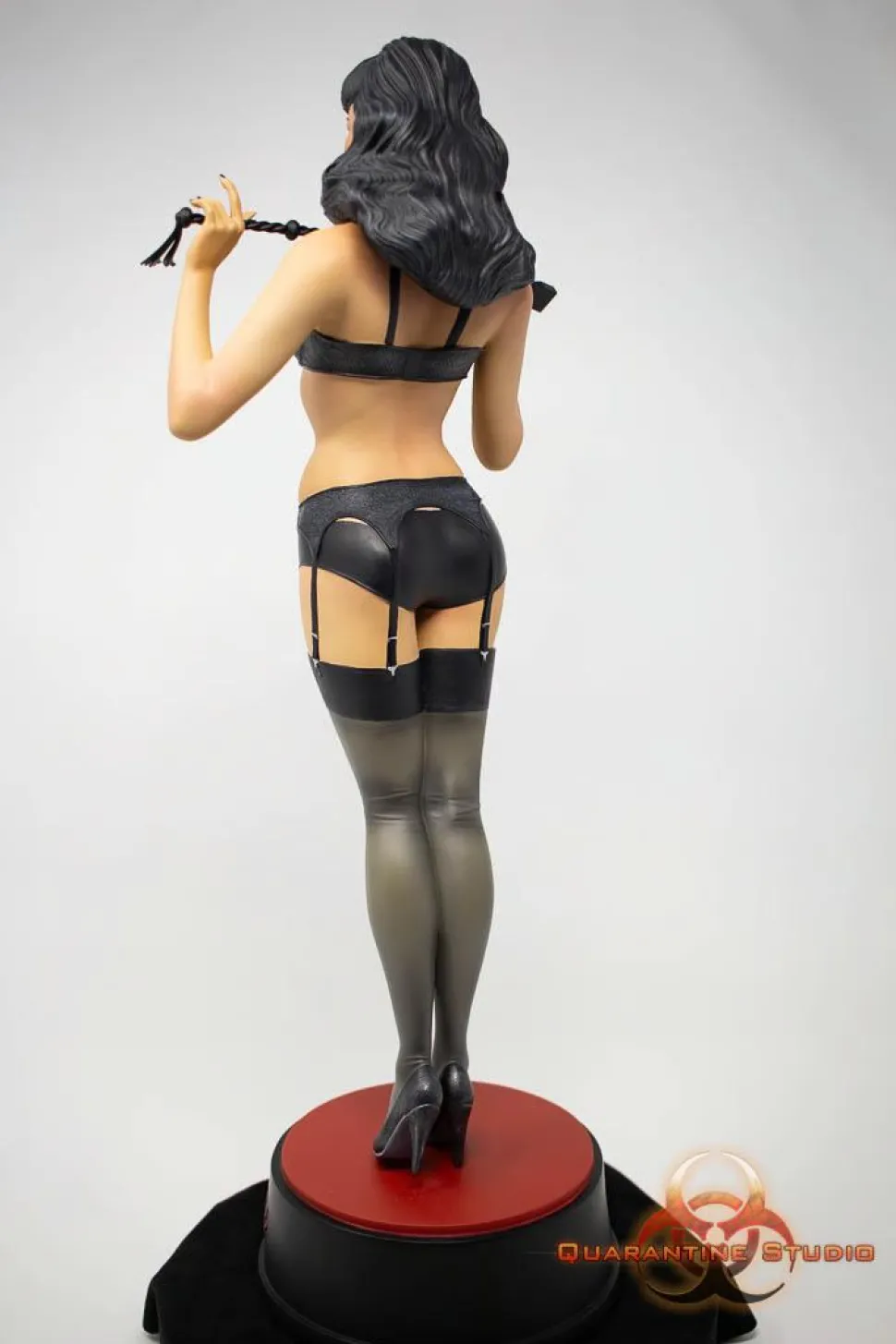 Bettie Page - Bettie Page 17" Statue