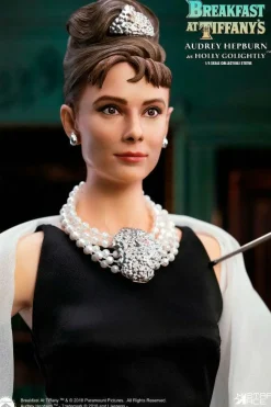 Breakfast at Tiffany’s - Audrey Hepburn as Holly Golightly Deluxe 1/4 Scale Statue