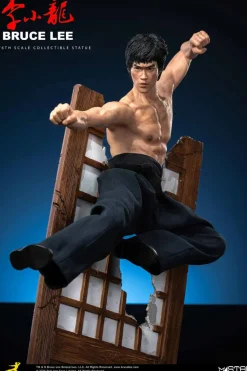 Bruce Lee - Bruce Lee (Flying-Kick) 1/6th Scale Statue
