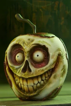 Court of the Dead - Peeled Apple 1:1 Scale Life-Size Replica