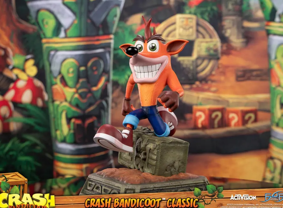 Crash Bandicoot - Crash Bandicoot Running 10” Statue