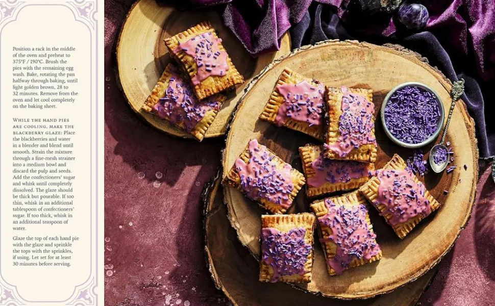 Critical Role - Exquisite Exandria: The Official Cookbook of Critical Role Hardcover Book