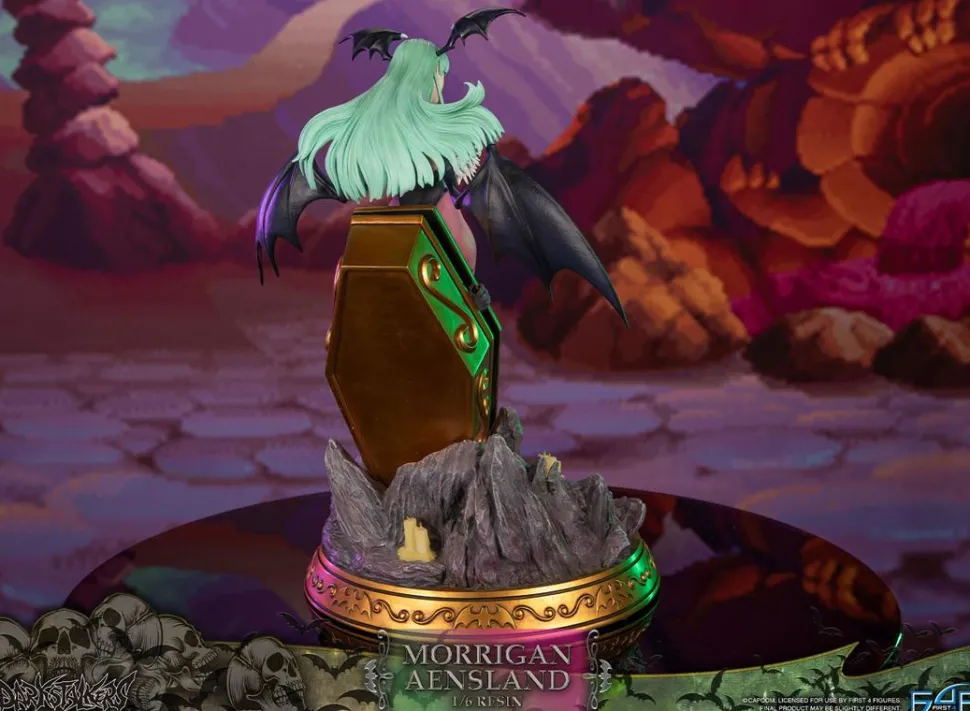 Darkstalkers - Morrigan Aensland with Gold Coffin 1/6th Scale Statue