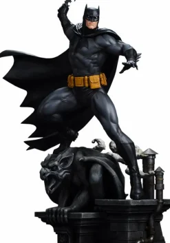 DC Comics - Batman (Black & Grey Edition) 1/6th Scale Maquette Statue