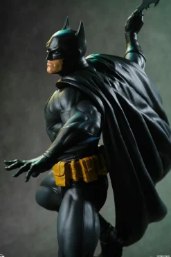 DC Comics - Batman (Black & Grey Edition) 1/6th Scale Maquette Statue
