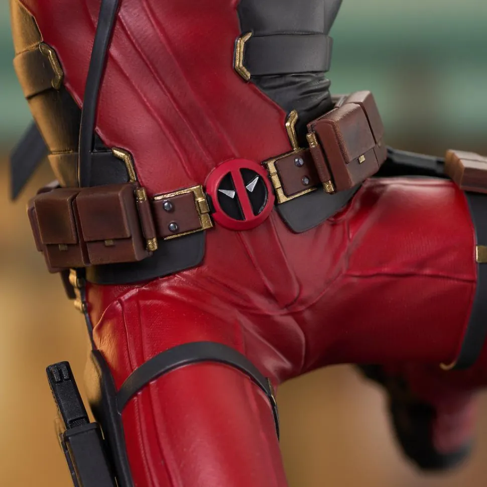 Deadpool & Wolverine (2024) - Deadpool Gallery 10" PVC Diorama Statue