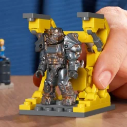 Fallout - Red Rocket Truck Stop MEGA Building Block Construction Set (824 Pieces)