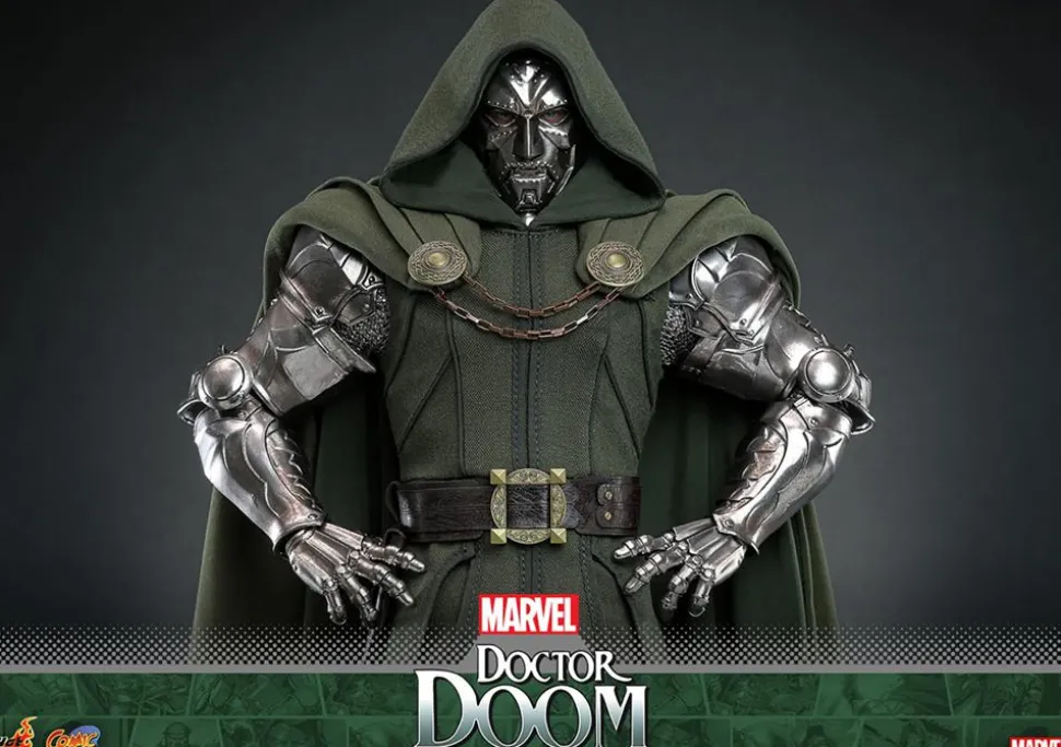 Fantastic Four - Doctor Doom 1/6th Scale Hot Toys Action Figure
