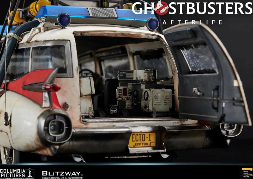 Ghostbusters: Afterlife - Ecto-1 1/6th Scale Action Figure Vehicle Accessory