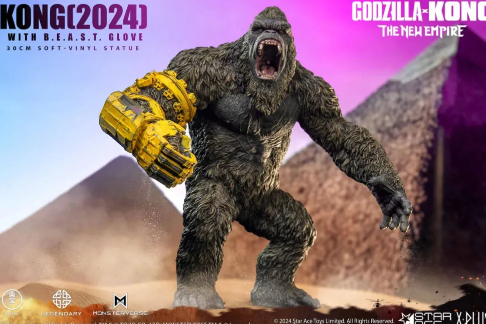 Godzilla x Kong: The New Empire (2024) - Kong with B.E.A.S.T. Glove 12" Statue