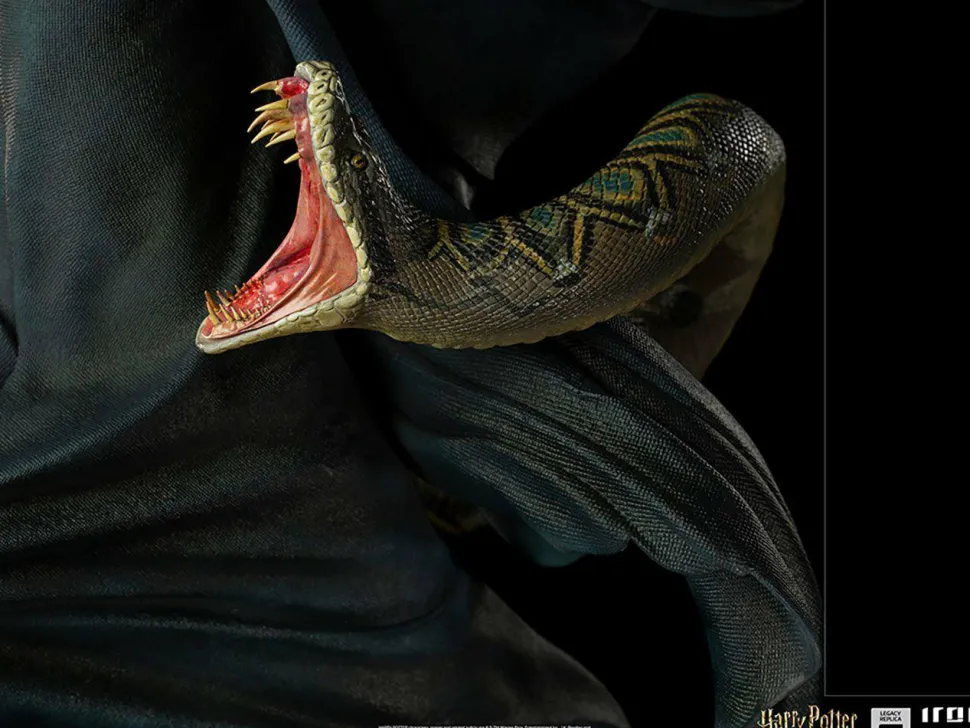 Harry Potter - Voldemort & Nagini 1/4 Scale Legacy Statue