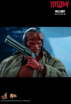 Hellboy (2019) - Hellboy 1/6th Scale Hot Toys Action Figure