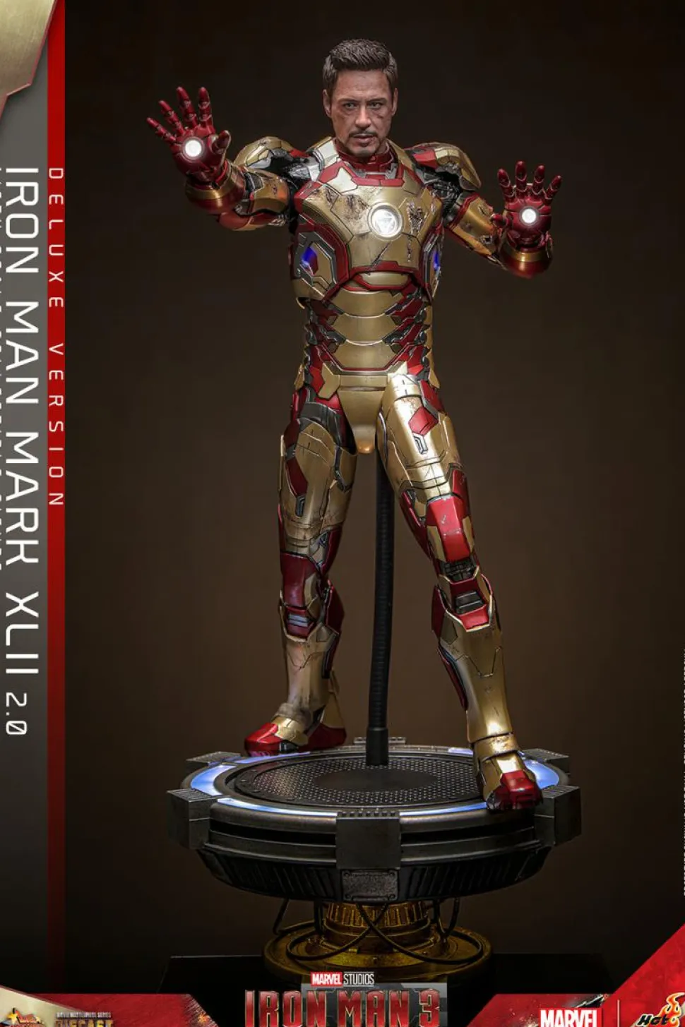Iron Man 3 - Iron Man Mark XLII 42 (2.0) Deluxe 1/6th Scale Hot Toys Action Figure