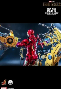 Iron Man 2 - Iron Man Mark IV with Suit-Up Gantry Deluxe 1/4 Scale Hot Toys Action Figure Set