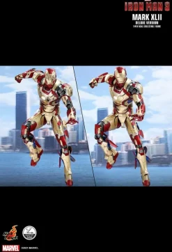 Iron Man 3 - Iron Man Mark XLII (42) Deluxe 1/4 Scale Hot Toys Action Figure