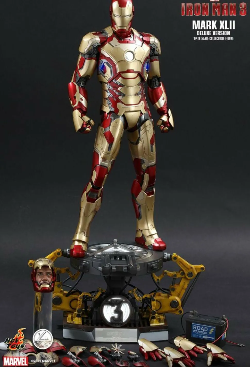 Iron Man 3 - Iron Man Mark XLII (42) Deluxe 1/4 Scale Hot Toys Action Figure