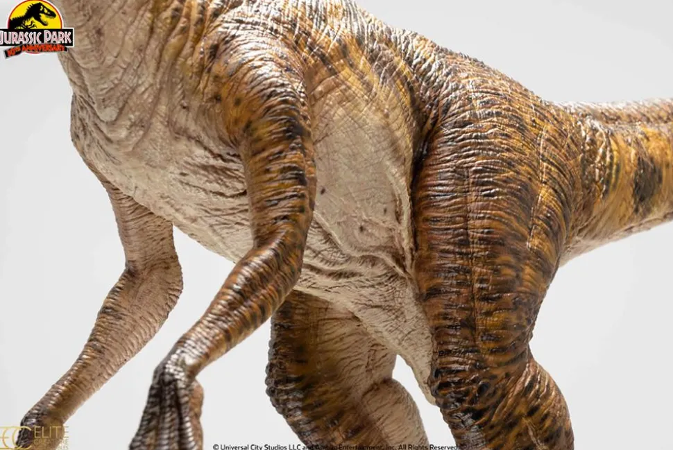 Jurassic Park - "Clever Girl" Velociraptor 1/4 Scale Maquette Statue with Acrylic Case