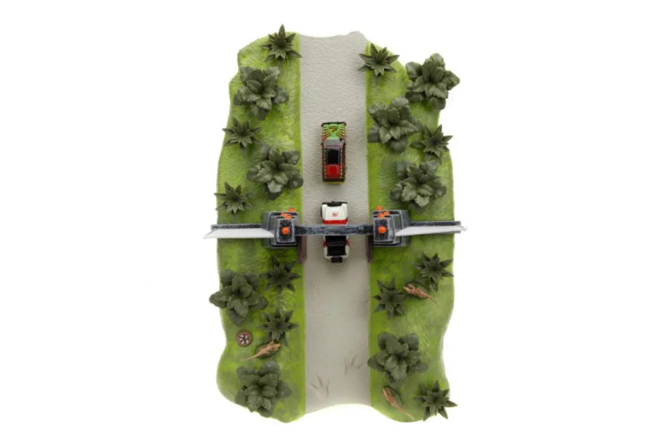 Jurassic Park - Jurassic Park Gate with Jeep Wrangler & Ford Explorer Nano Hollywood Rides Nano Scene 1.65" Scale Die-Cast Playset