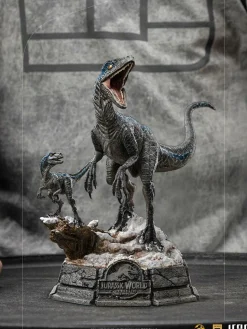 Jurassic World: Dominion - Blue & Beta Velociraptor Deluxe 1/10th Scale Statue